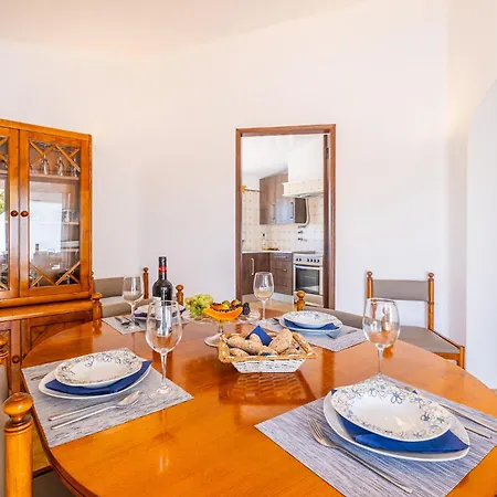 Sunshine By Algarve Vacation Villa *